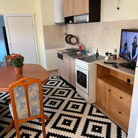 18 Apartament