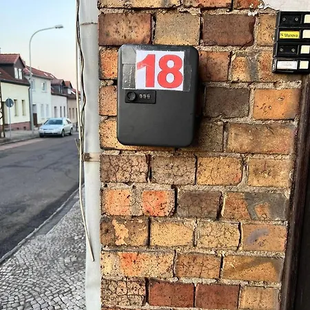 18 Apartament *