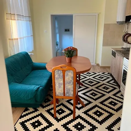 Apartament 18